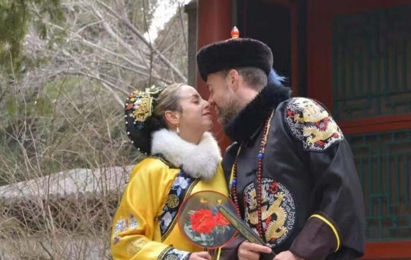 BeijingExperience of Qing Dynasty Costumes and Makeup - Deep Dive into the Details