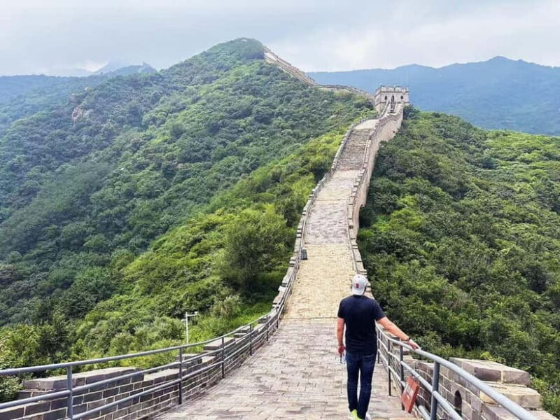 Beijing:Mutianyu/Badaling Great Wall Tour with VIP Fast Pass - What Makes This Tour Stand Out