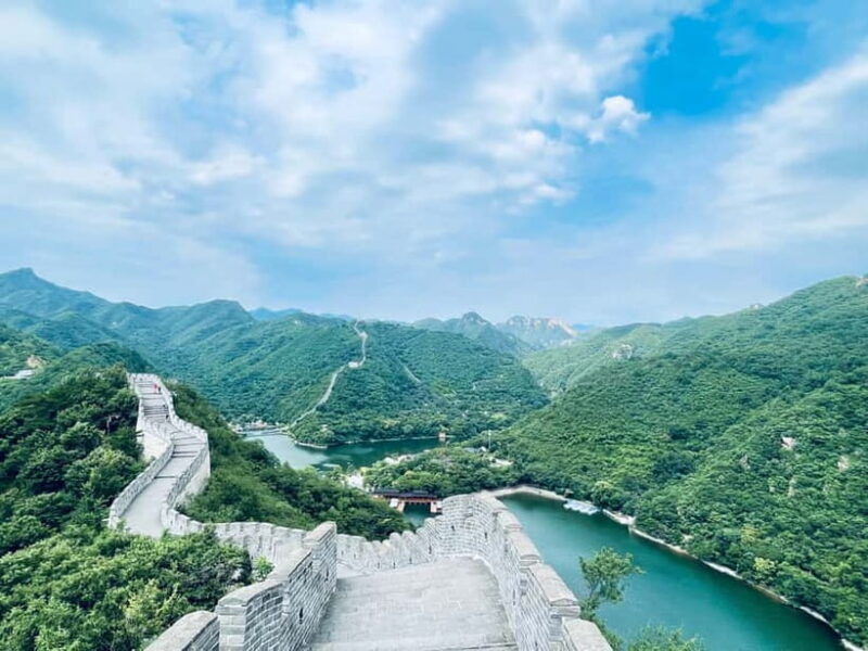 Beijing:Mutianyu/Badaling Great Wall Tour with VIP Fast Pass - What to Expect and How It Feels