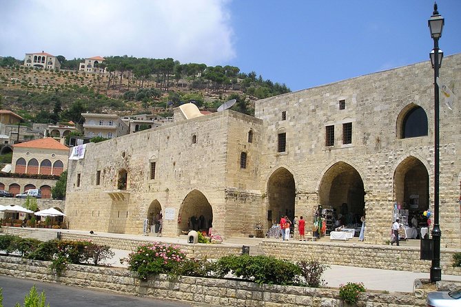 Beiteddine and Deir El Qamar Half-Day - With Lunch (4G on Board) - Tour Description