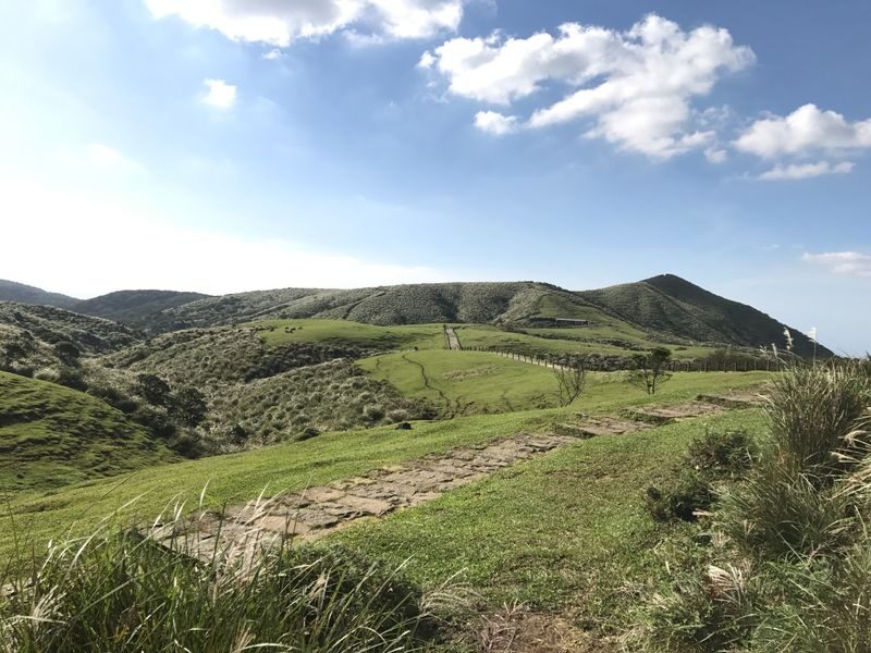 Beitou & Yangmingshan Day Tour: Thermal Valley, Xiaoyoukeng (From Taipei / Guaranteed Departure) - Xiaoyoukeng: sulfur, steam, and volcanic clues