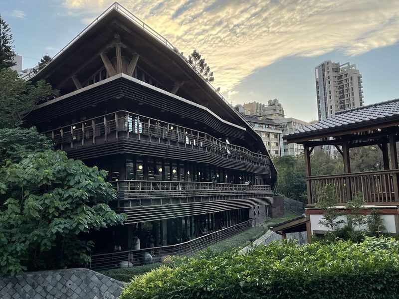 Beitou & Yangmingshan Day Tour: Thermal Valley, Xiaoyoukeng (From Taipei / Guaranteed Departure) - Lengshuikeng and the final mountain stop