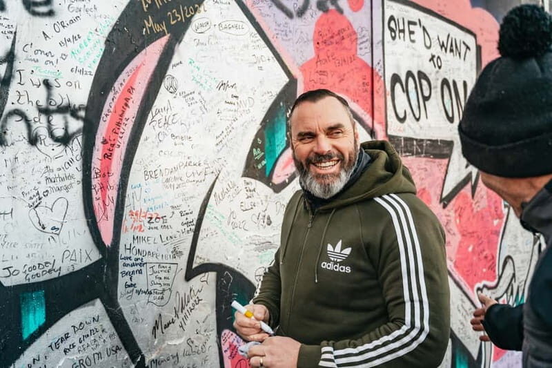 Belfast: 1.5-Hour Private Black Taxi tour - Good To Know