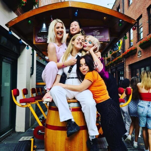 Belfast: City Centre Beer Bike Tour - Exploring Belfasts Key Sites