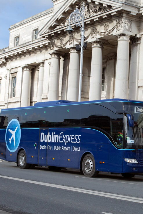 Belfast: Dublin Coach Transfer - Features and Amenities