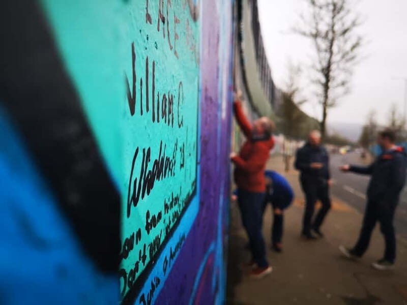 Belfast: Famous Murals Private Tour - Practicalities and Booking
