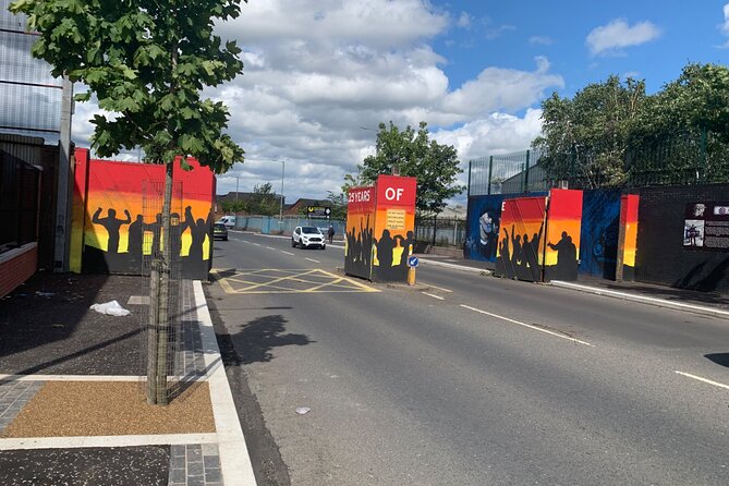 Belfast Mural Political and Peace Wall Taxi Tour - Tour Overview