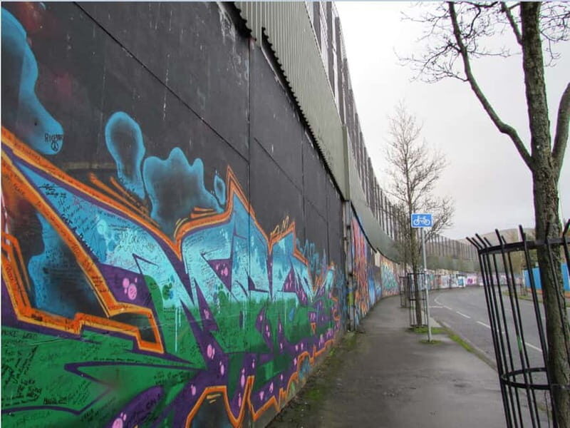 Belfast: Murals Taxi Tour - Good To Know  