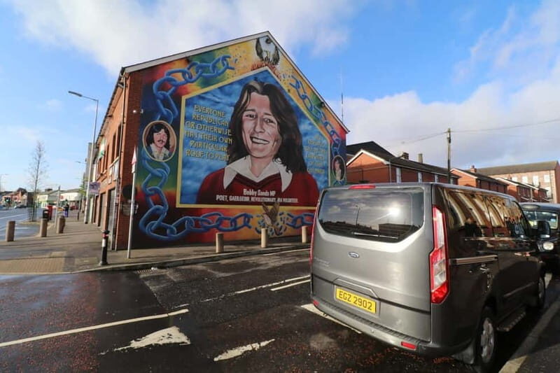 Belfast political mural taxi tour - Good To Know