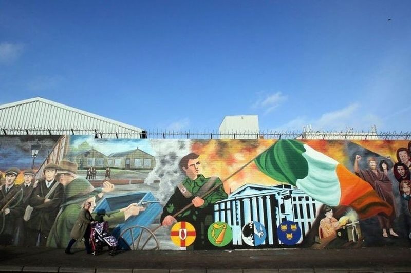 Belfast Political Taxi Tour - A driver’s view of the Troubles and what followed