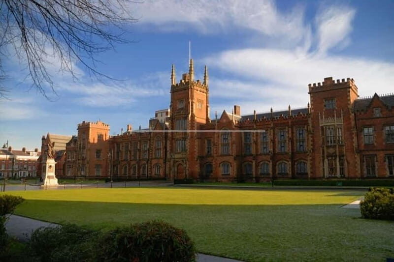 Belfast : Sightseeing Private Custom Tour with a Local Guide - Price & Value