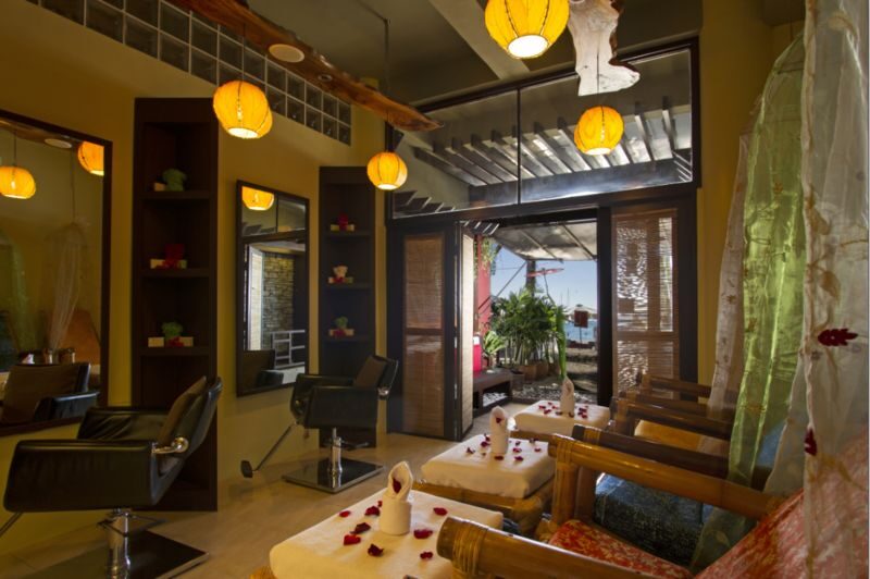Bella Isa Spa Experience in Boracay - A Station 3 pause beside the beach