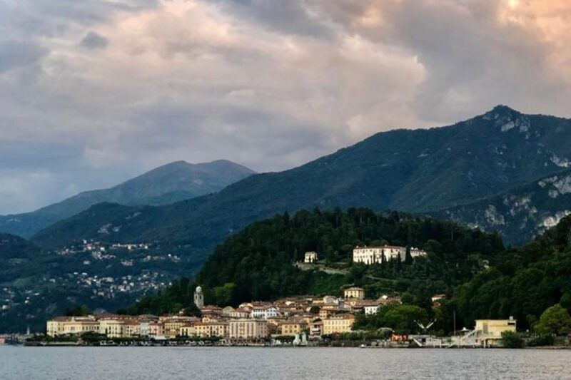 Bellagio: Lake Como Sunset Kayak Villas Experience - Detailed Breakdown of the Experience