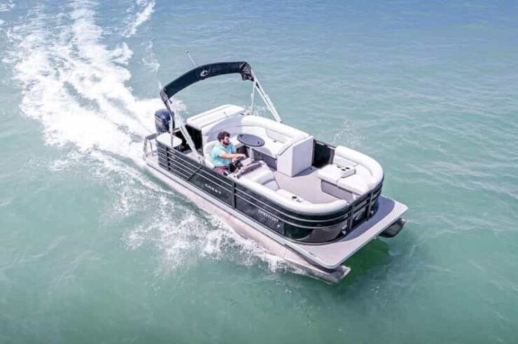 Belle River: Crest 10-Passenger Pontoon Boat Rental - Good To Know