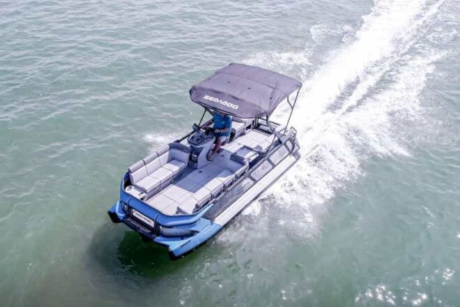Belle River: Sea Doo Switch 9-Passenger Jet Boat Rental - Powerful Supercharged Engine