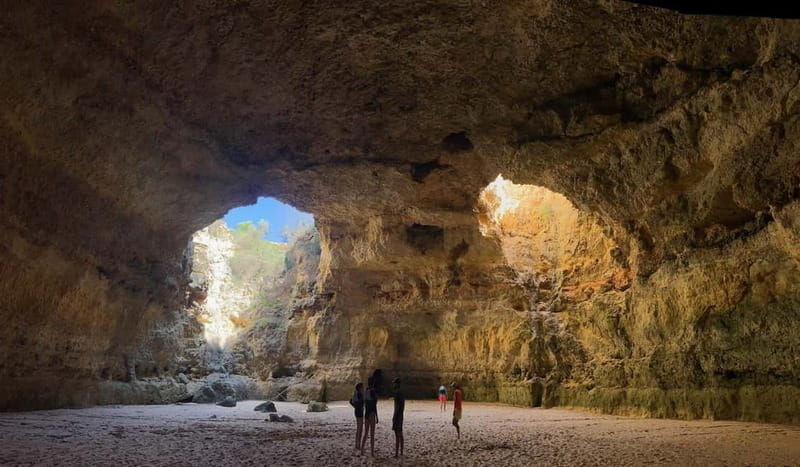 Benagil Kayak Tour: Explore Secret Caves with Licensed Guide - Why This Tour is a Great Value