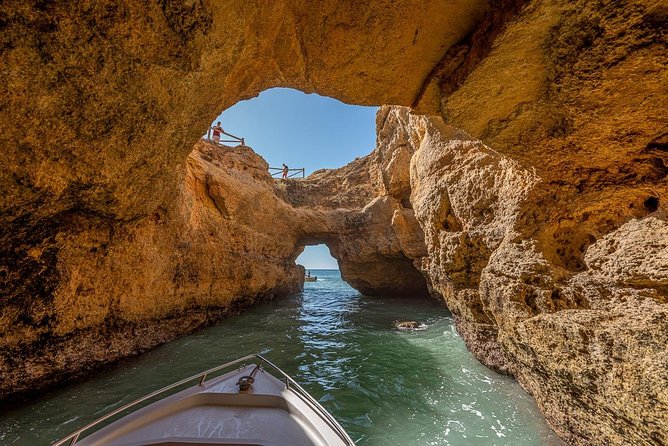 Benagil & Marinha Boat Tour - Language on Board and Customer Experience