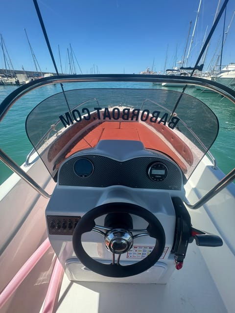 Benalmádena: Boat Rental Without License - Frequently Asked Questions