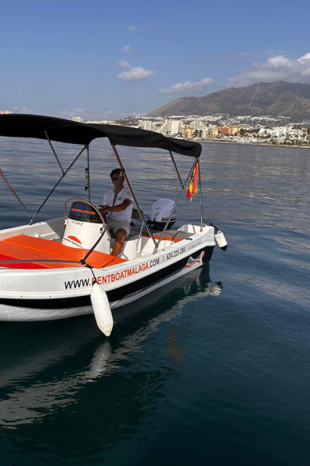 Benalmádena: Boat Rentals With No License Needed. - Boat Handling and Safety