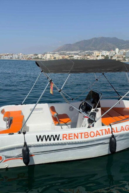 Benalmádena: Boat Rentals With No License Needed. - Rental Inclusions