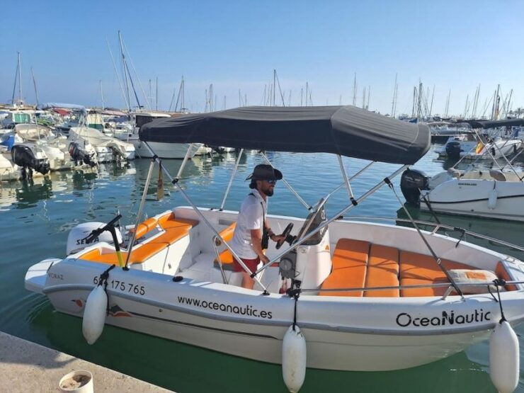 Benalmádena: Rent Boats Without a License on the Costa Del Sol - Activity Highlights