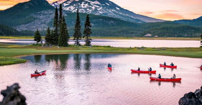 Bend: Moonlight and Starlight Canoe Tour - Canoeing on Cascade Lakes