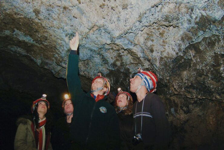 Bend: Starlight Cave Walking Tour With Dessert and a Drink - Language and Group Size