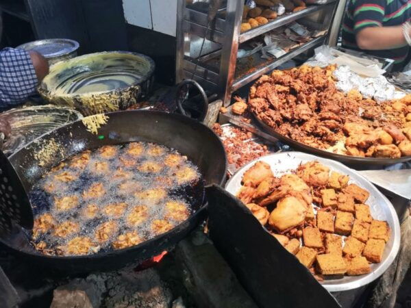 Bengali Nights Kolkata Food Tour With 13 Tastings - Transportation Experience