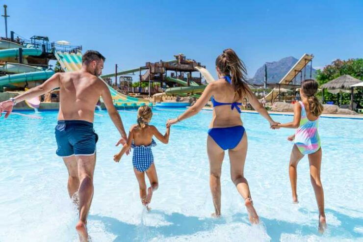 Benidorm: Magic Robín Hood Entry Ticket - Activities and Amenities