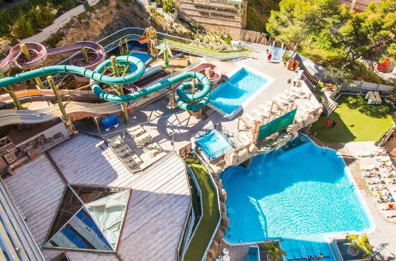 Benidorm: Magic Rock Gardens Day Pass - Accessibility and Group Size