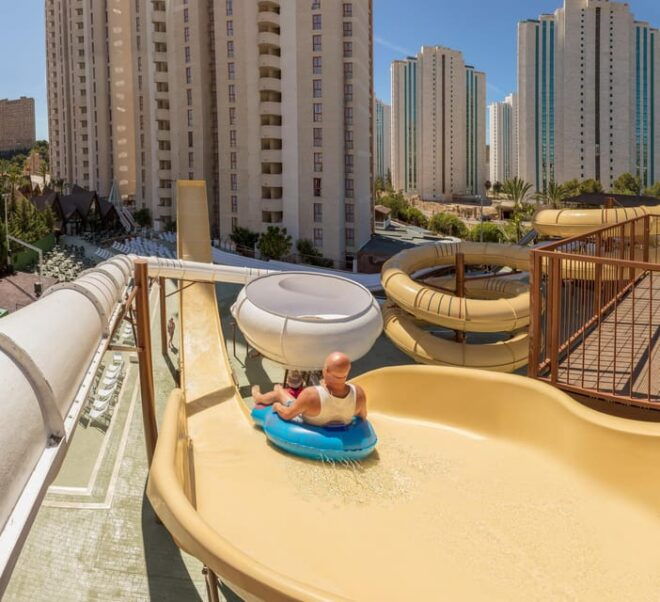 Benidorm: Magic Tropical Splash Day Pass - Location and Attractions