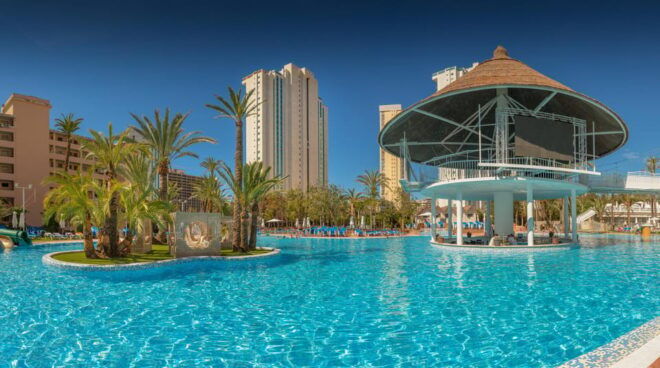 Benidorm: Magic Tropical Splash Day Pass - Spa and Wellness