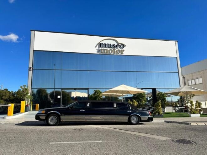 Benidorm: Modern Carriage Tour to Museo Del Motor - Museo Del Motor Visit