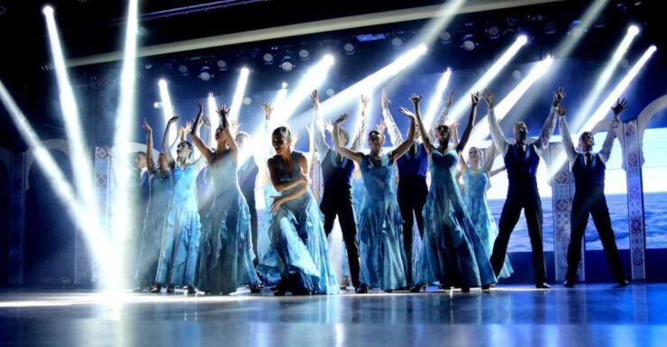 Benidorm: Show at Benidorm Palace - Experience Highlights