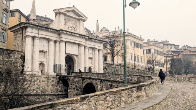 Bergamo: Città Alta Highlights Self-guided Walk - Exploring Bergamos Landmarks