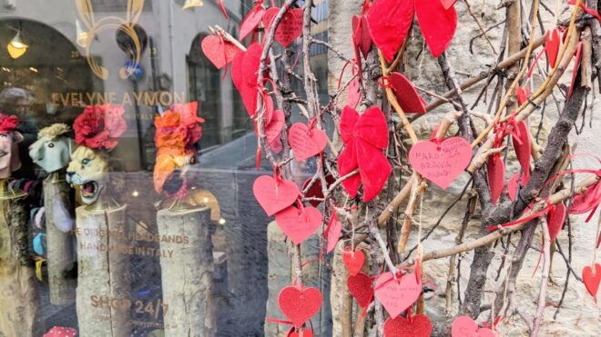 Bergamo: Città Alta Highlights Self-guided Walk - Enjoying Local Refreshments
