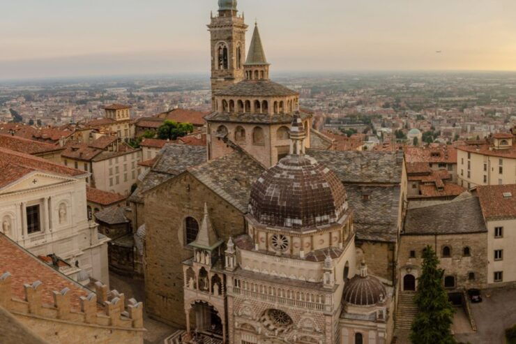 Bergamo Old Town: Discovery Walk & Reading Walking Tour - Tour Details