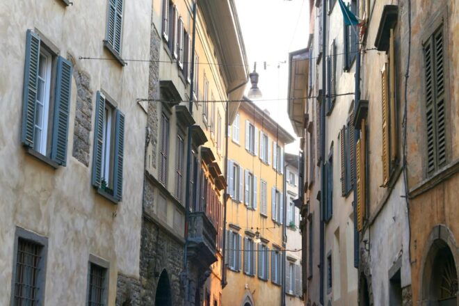 Bergamo Old Town Self-Guided Highlights Scavenger Hunt Tour - Important Information
