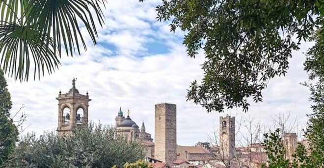 Bergamo: Upper Town Guided Tour With French-Speaking Guide - Important Details