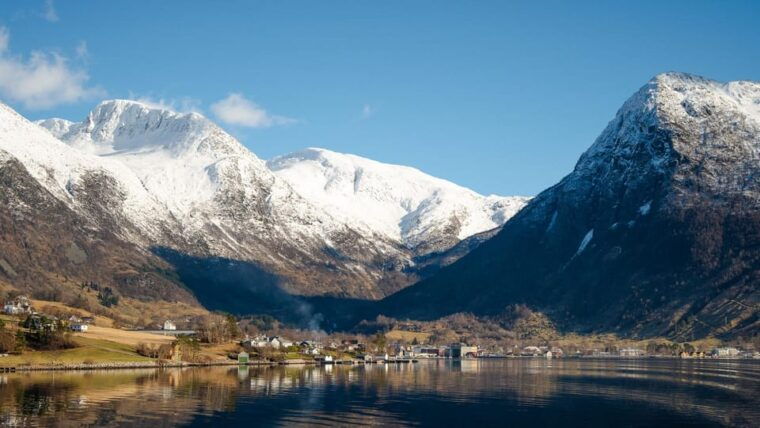 Bergen: Cruise to beautiful Rosendal by the Hardangerfjord - Hiking and Outdoor Adventures