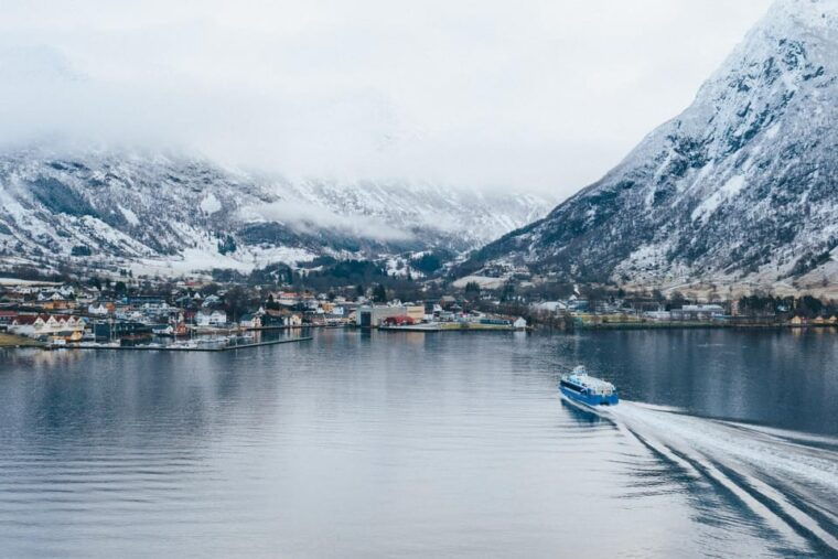 Bergen: Cruise to beautiful Rosendal by the Hardangerfjord - The Return Journey