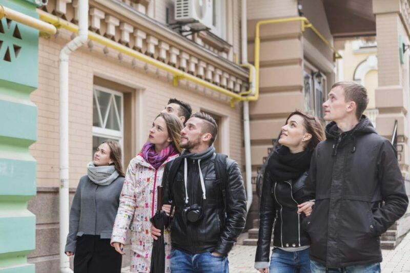 Bergen: Express Walk with a Local in 60 minutes - How the Tour Is Structured