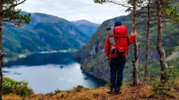 Bergen: Fjord cruise to Mostraumen and guided mountain hike - FAQs