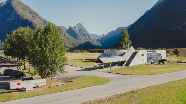 Bergen: Fjord Cruise to Sognefjord and Bøyabreen Glacier - Important Information