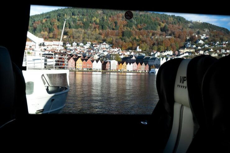 Bergen: Guided Minibus Tour With Photo Stops & Bryggen Tour - Experience Highlights
