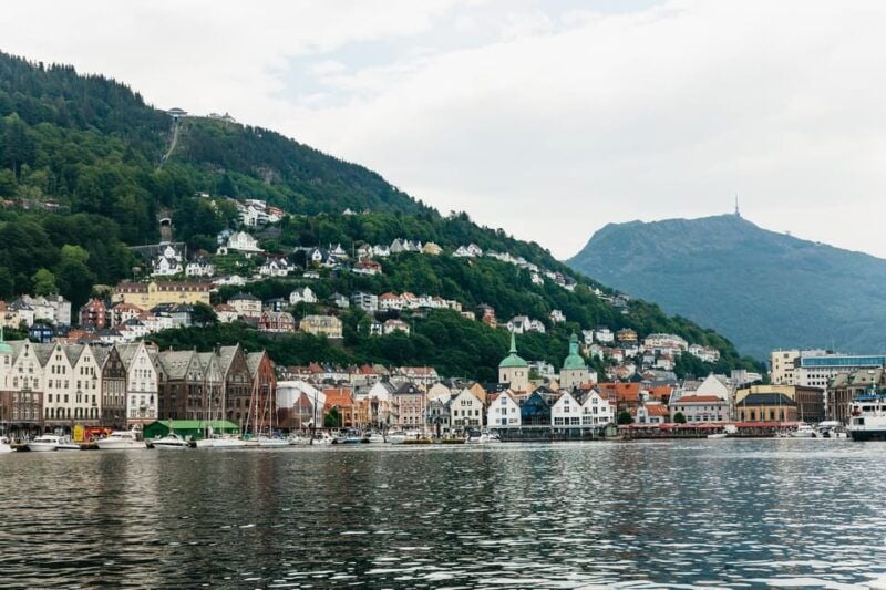 Bergen: Guided Minibus Tour with Photo Stops - Detailed Review of the Bergen Minibus Tour