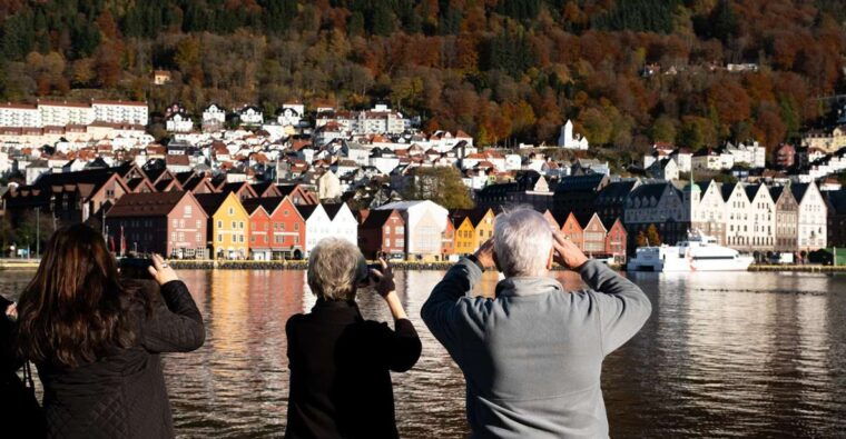 Bergen: Guided Minibus Tour with Photo Stops - FAQ