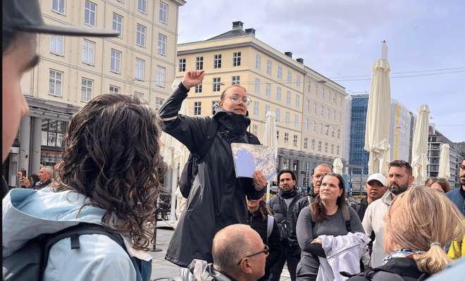 Bergen: Guided Walking Tour - Visiting Bergenhus Fortress