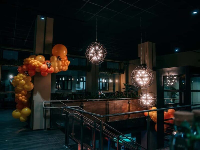 Bergen: High-Tech Minigolf in Top Bergen Activity Bar! - Indoor Synthetic Ice Curling