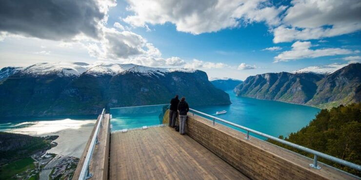 Bergen: Nærøyfjord, Flåm, and Stegastein Guided Bus Tour - Itinerary Highlights